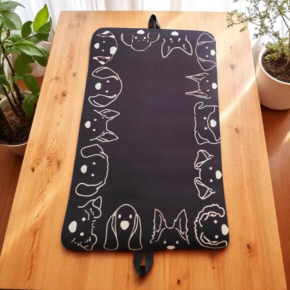 Pet Feeding Mat, Absorbent Dog and Cat Mat (13.5" x 20.5") Black & White - Picture 5 of 7